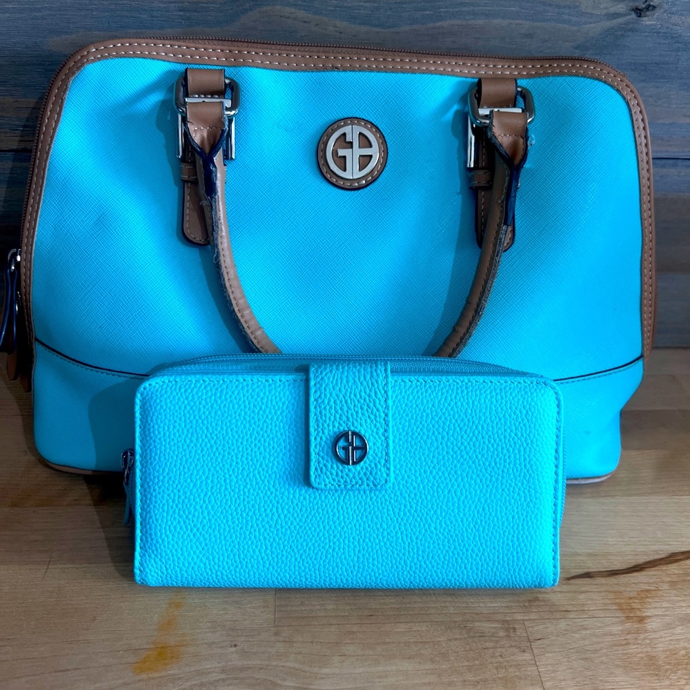Turquoise shoulder or cross body bag with matching wallet